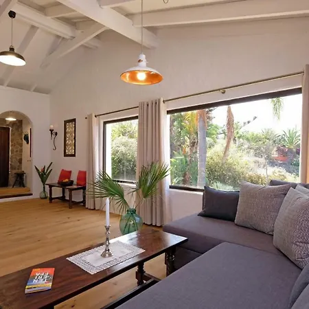 Ferienwohnung Finca Monica Szálloda